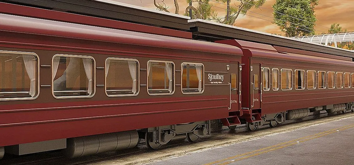 Die roten Wagen des SJourney am Bahnsteig
