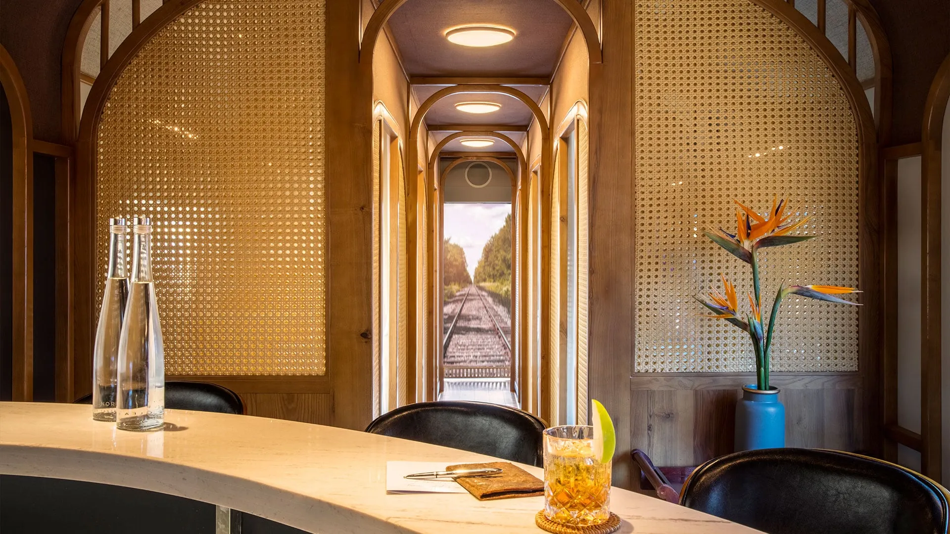 Bar im Wagen des Vietage